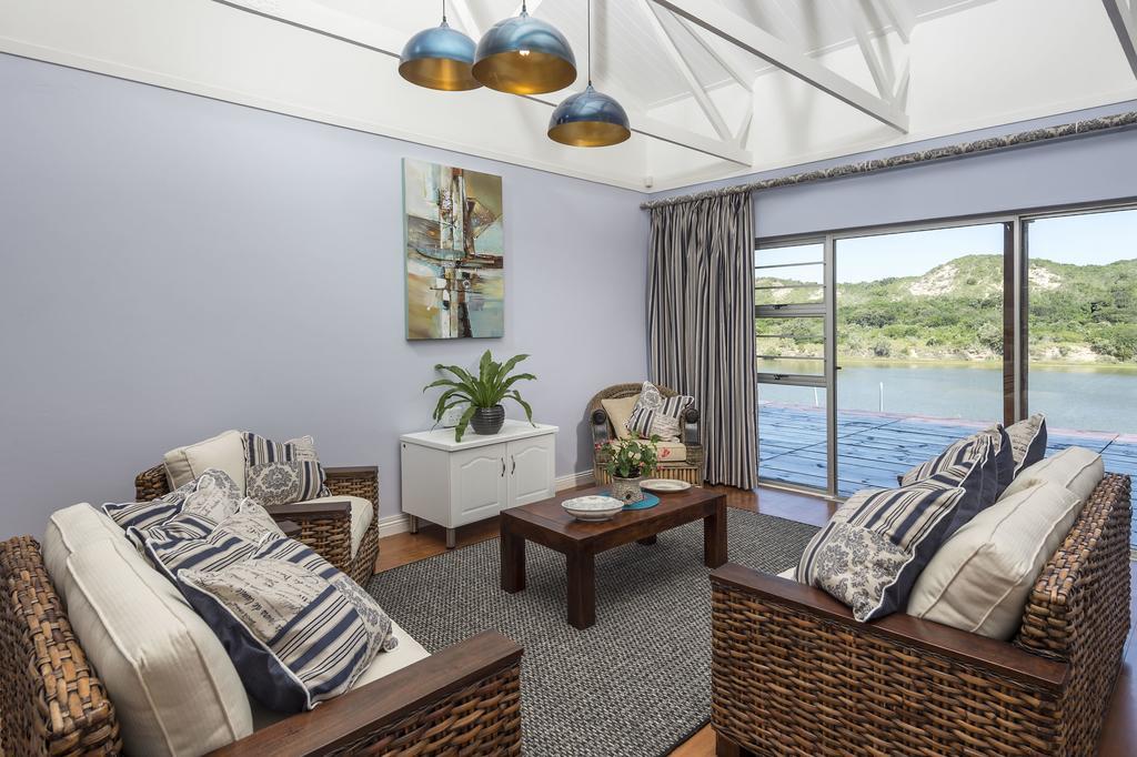 Dungbeetle River Lodge كولشستر الغرفة الصورة